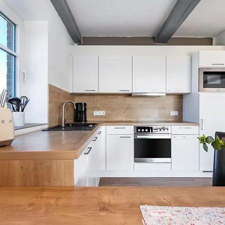 Haus Am Familie Frener 아파트 *